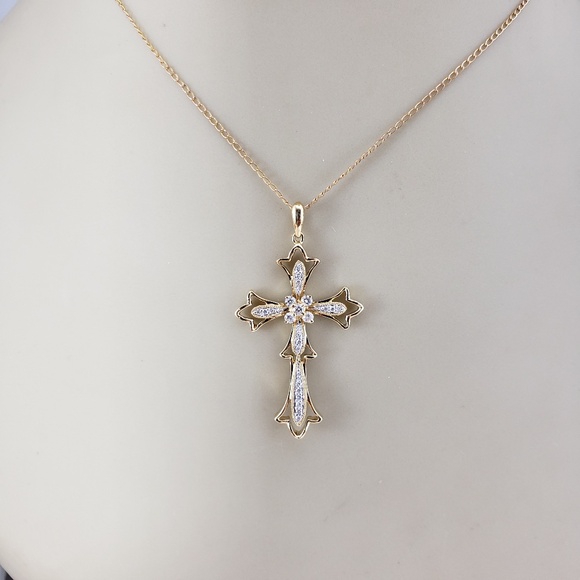 18 Karat Yellow Gold and Diamond Cross Pendant #20505 - Picture 8 of 8